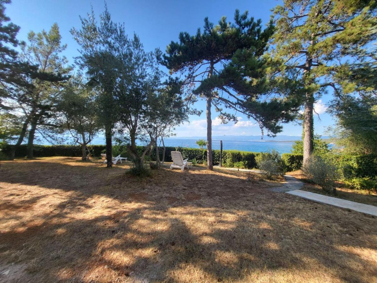 Apartment Prejac By The Beach Malinska Eksteriør bilde