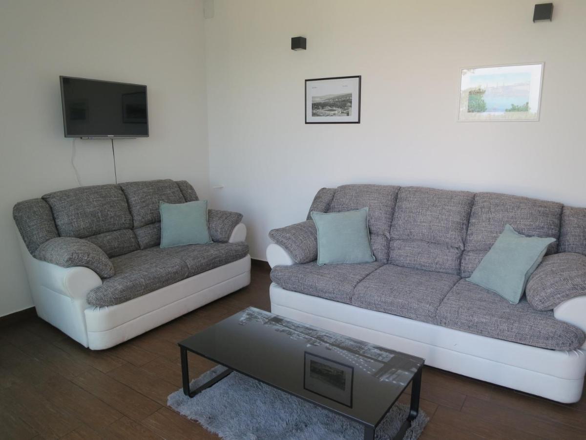 Apartment Prejac By The Beach Malinska Rom bilde