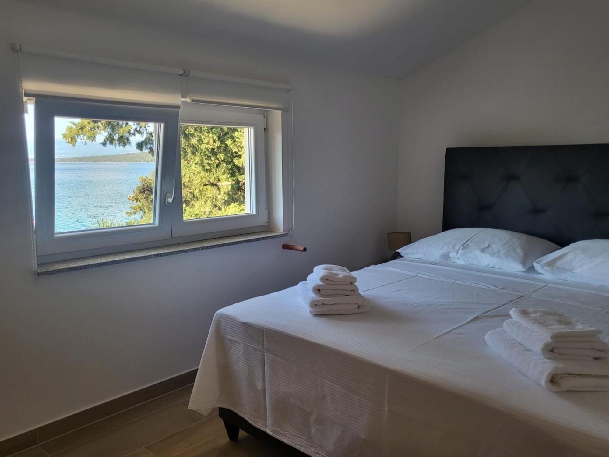 Apartment Prejac By The Beach Malinska Rom bilde